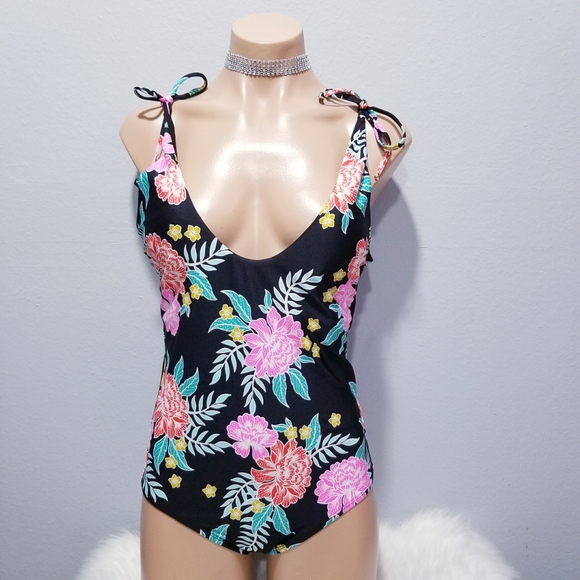 Other - NEW Sunn Lab Swim print bathing swimsuit M